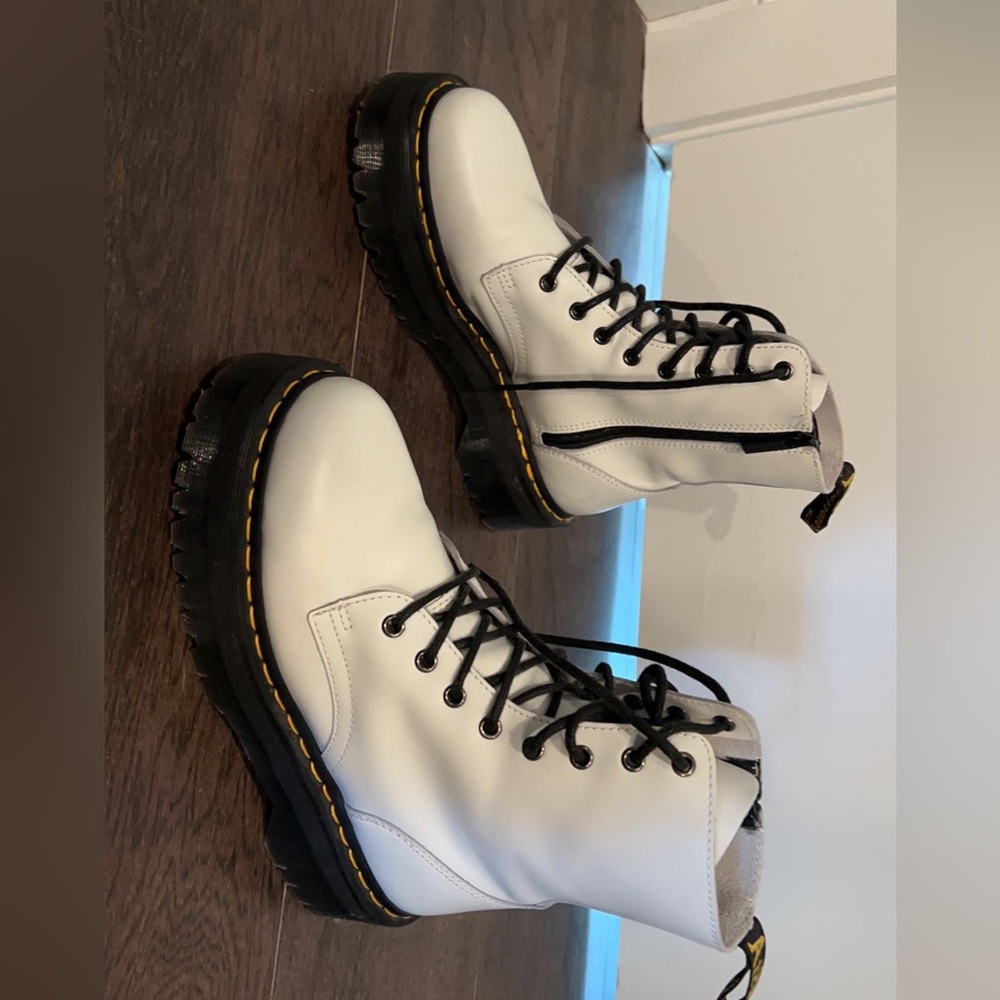 Dr. Martens Jadon Boot Smooth Leather Platforms